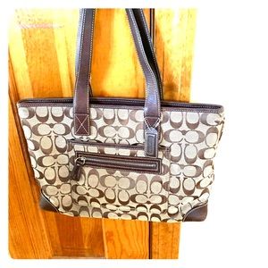 COACH SATCHEL STYLE HANDBAG PURSE